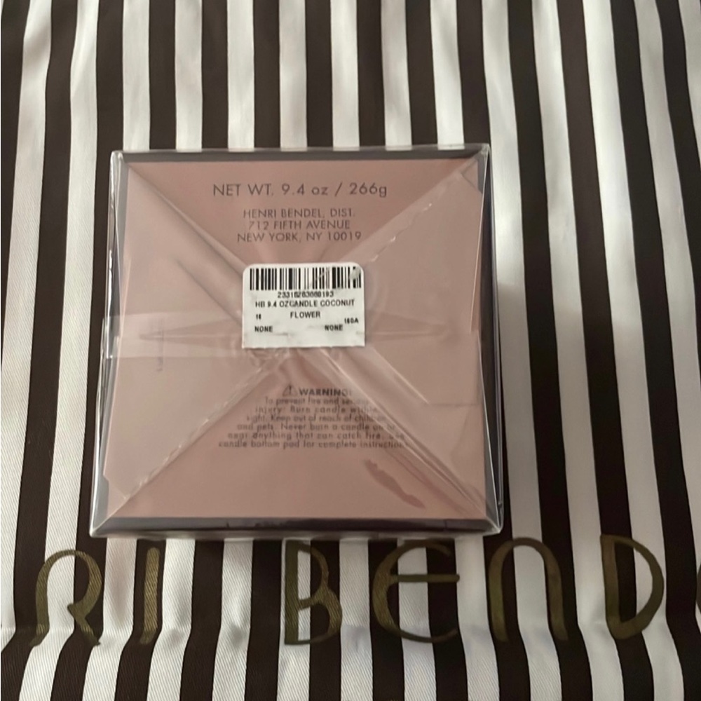 Henri Bendel Coconut Flower Candle NEW - Picture 4 of 4